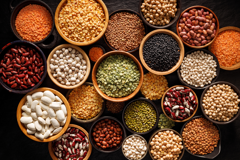 a variety of grains and legumes in bowls to promote a heart healthy diet according to vascular surgeons at michigan vascular center